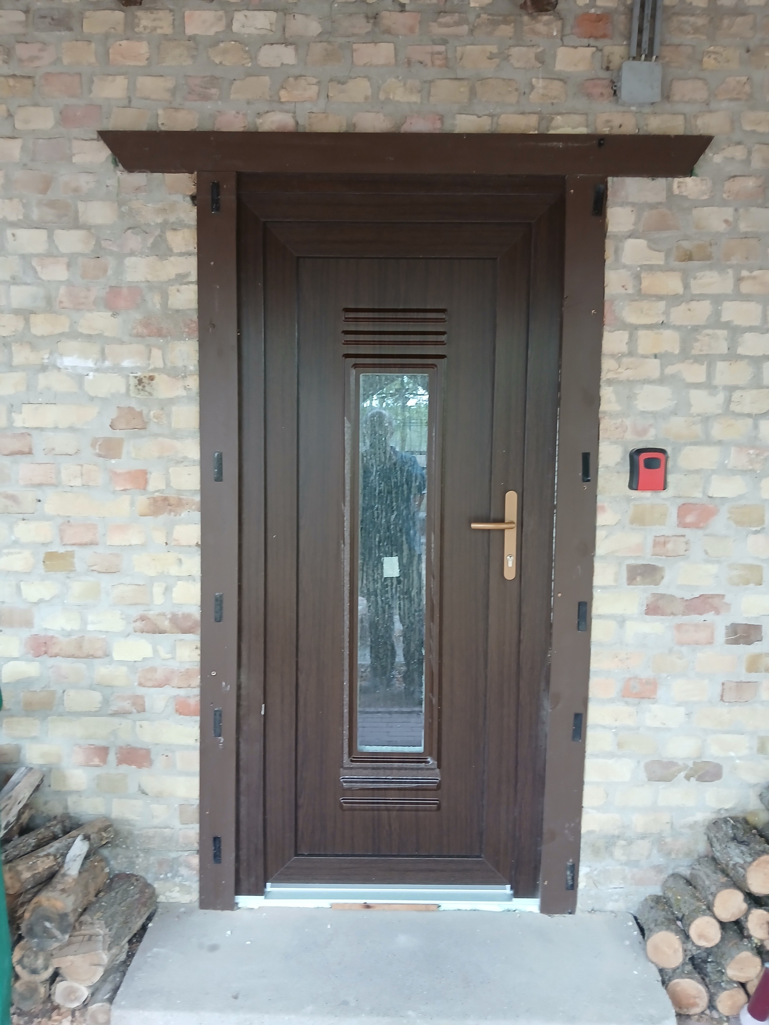 ref-03-entry-door.jpg